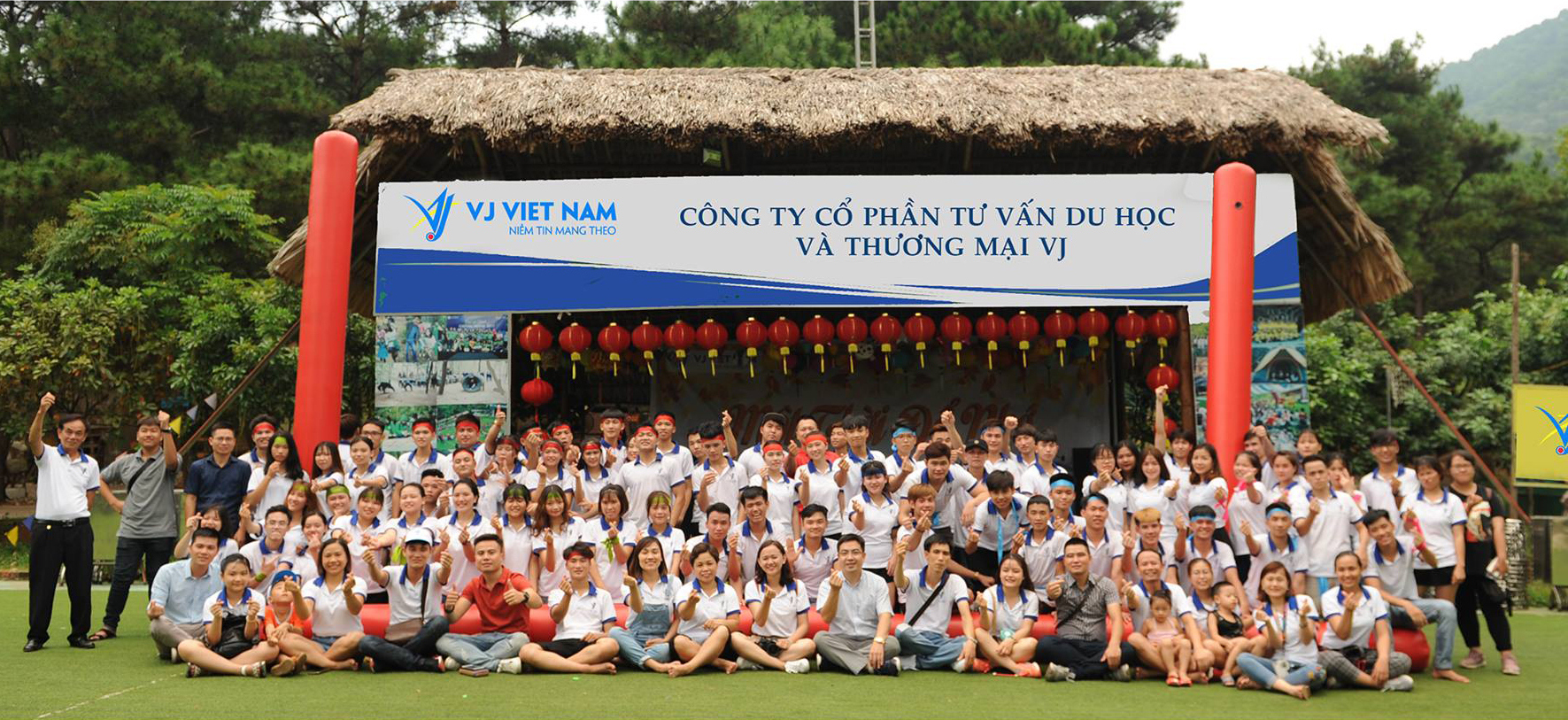 Tập thể CBNV công ty VJ Việt Nam