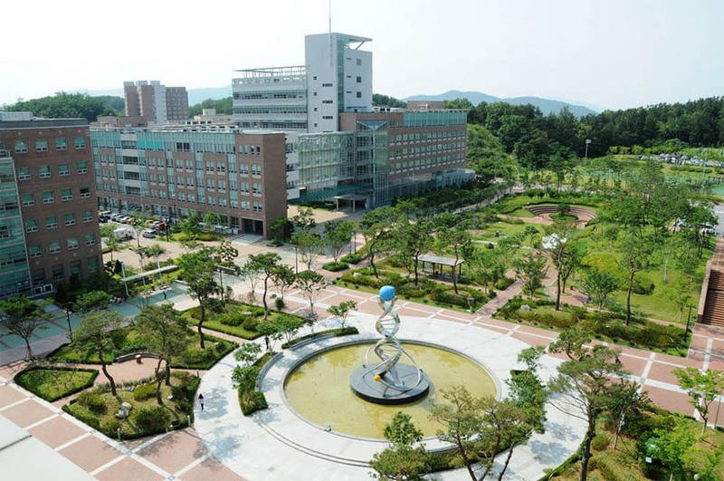 Học viện Công nghệ Quốc gia Kumoh, là trường kỹ thuật công lập hàng đầu tại Hàn Quốc