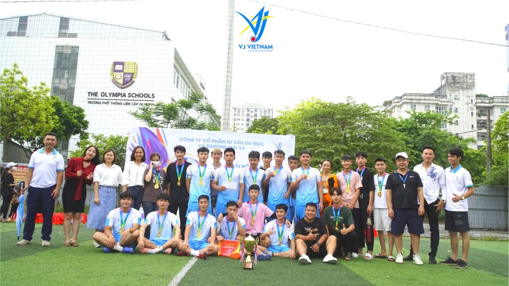 Trao giải bóng đá VJ Champion Cup 2022