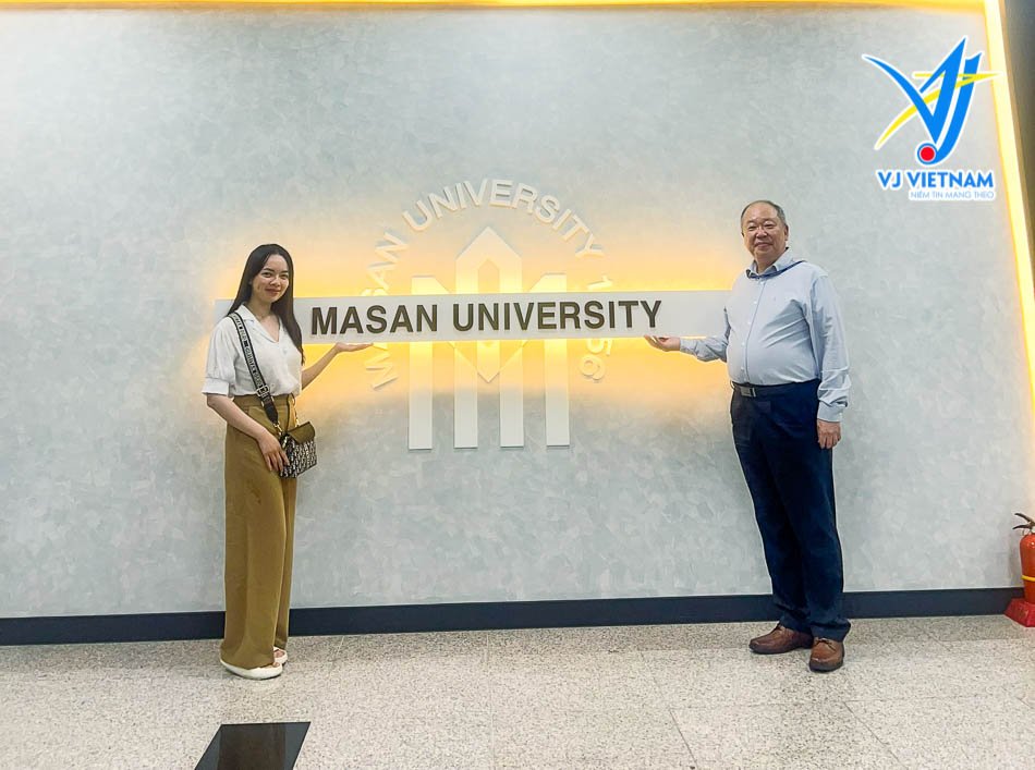 VJ Việt Nam thăm Đại học Masan