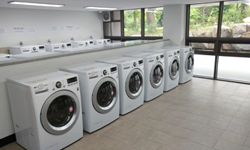 KTX Đại học Quốc gia Jeju có máy giặt
