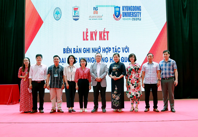 Trường Kyungdong trao học bổng cho học sinh Việt Nam