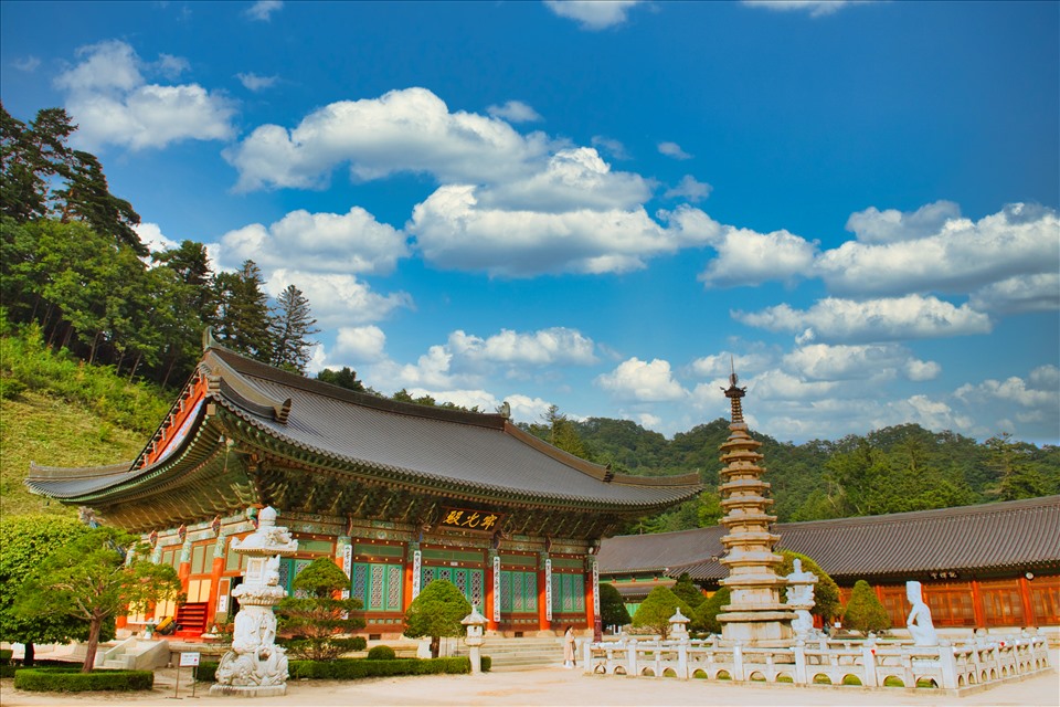 Chùa Woljeongsa – điểm du lịch tâm linh ở Gangwon – do