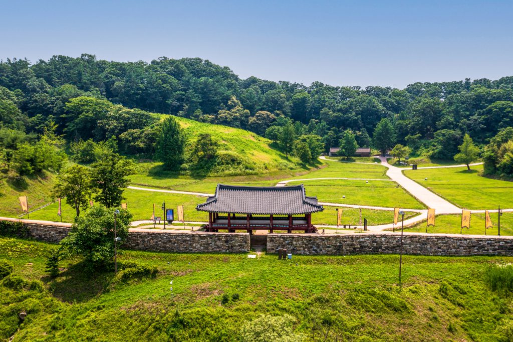 Pháo đài Gongsanseong - địa điểm du lịch nổi tiếng tại Hàn Quốc