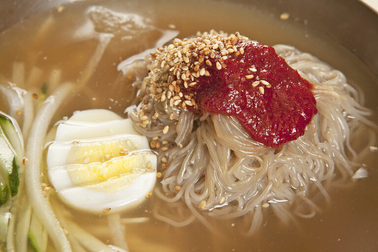 Mì lạnh – Ẩm thực Hàn Quốc mùa hè số 1 