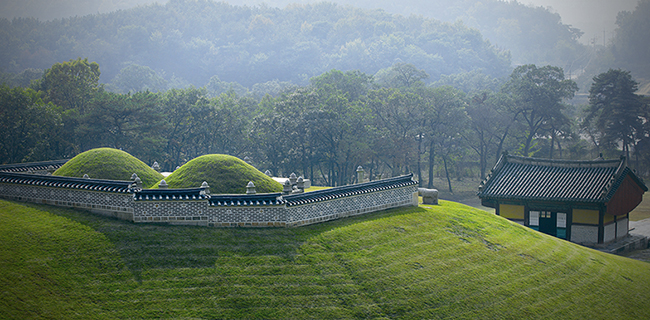 Quần thể lăng mộ triều đại Joseon (조선완릉)