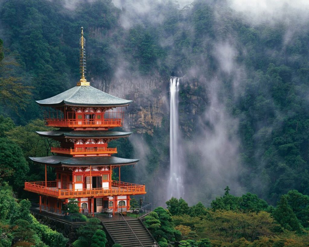 Thác Nachi - thác nước đơn có dòng chảy cao nhất tại Nhật Bản