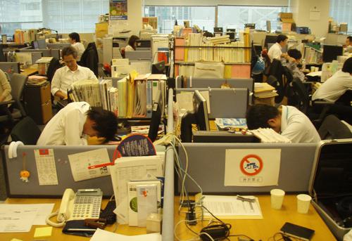 Văn hoá làm việc “nồi áp suất” của người Hàn Quốc
