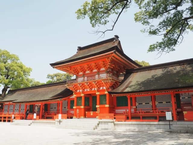 Với hơn 1.000 năm lịch sử, Usa Jingu là ngôi đền chính thờ thần Hachiman