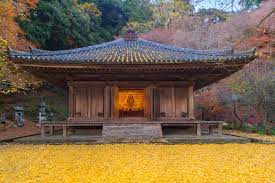 Fuki-ji là ngôi chùa bằng gỗ lâu đời nhất còn tồn tại đến ngày nay ở Kyushu