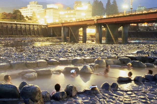 Gero là một trong những thị trấn suối nước nóng nổi tiếng nhất - Du học Nhật Bản