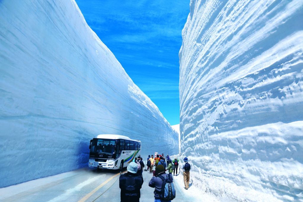 Bức tường tuyết khổng lồ - Yuki no Otani
