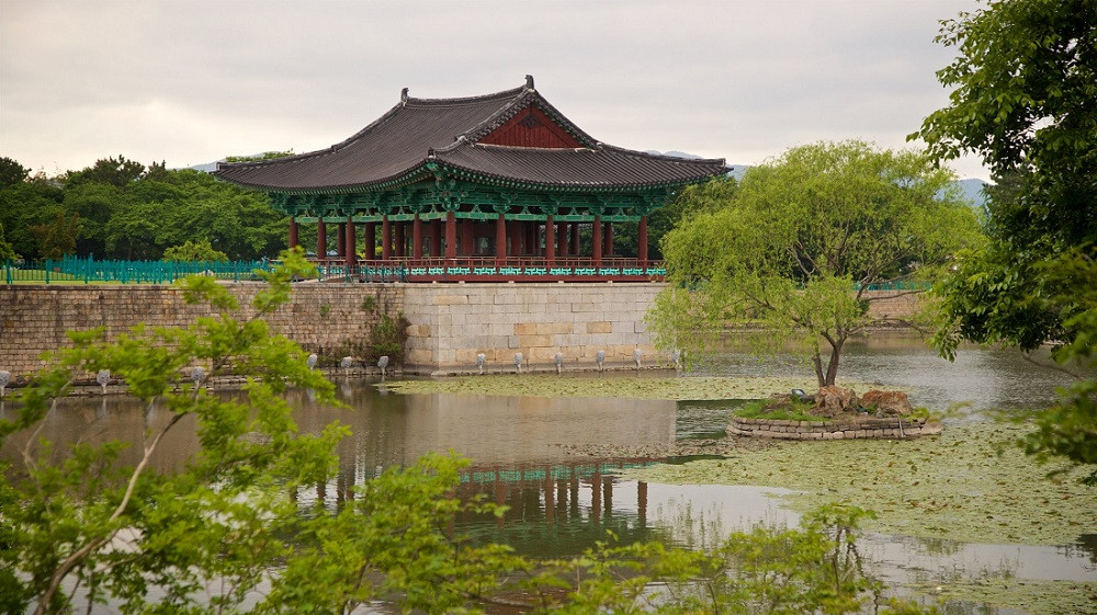 Điền-trang-Donggung-và-hồ-Wolji-Gyeongju