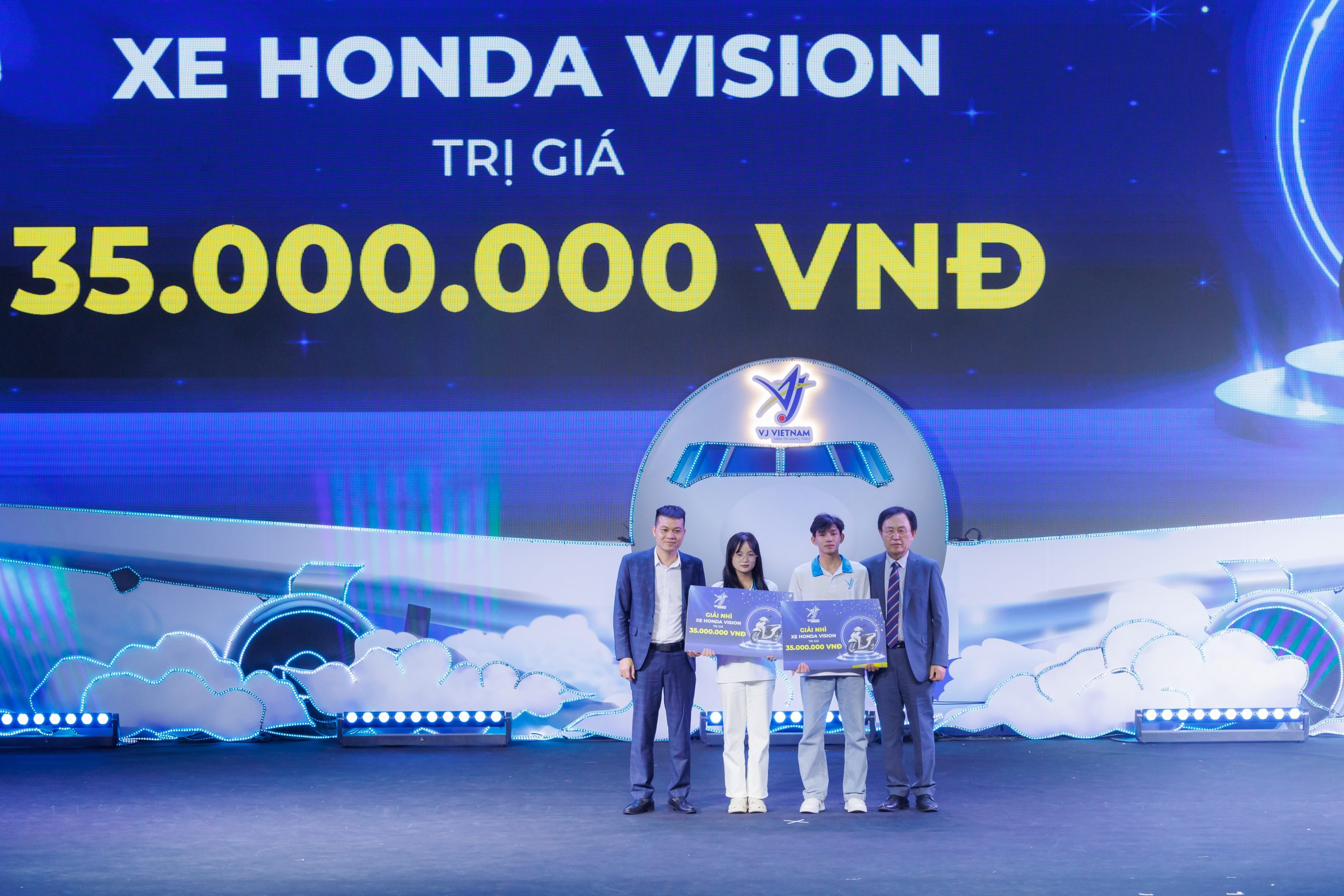 Những phần quà lớn đã tìm được chủ nhân