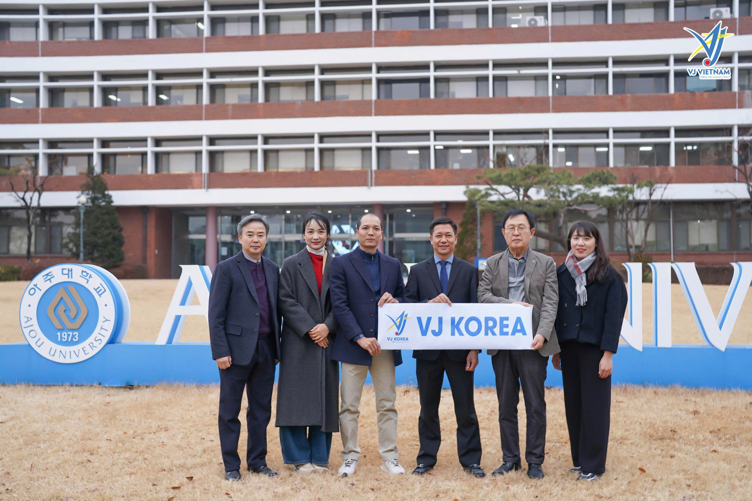 VJ Việt Nam Công Tác Hàn Quốc Tháng 12/2025 - Tăng Cường Hợp Tác Với Các Trường Đại Học, Mở Rộng Cơ Hội Cho Du Học Sinh Việt Nam 7 Vj làm việc tại Trường Đại học Ajou trong chuyến công tác Hàn Quốc