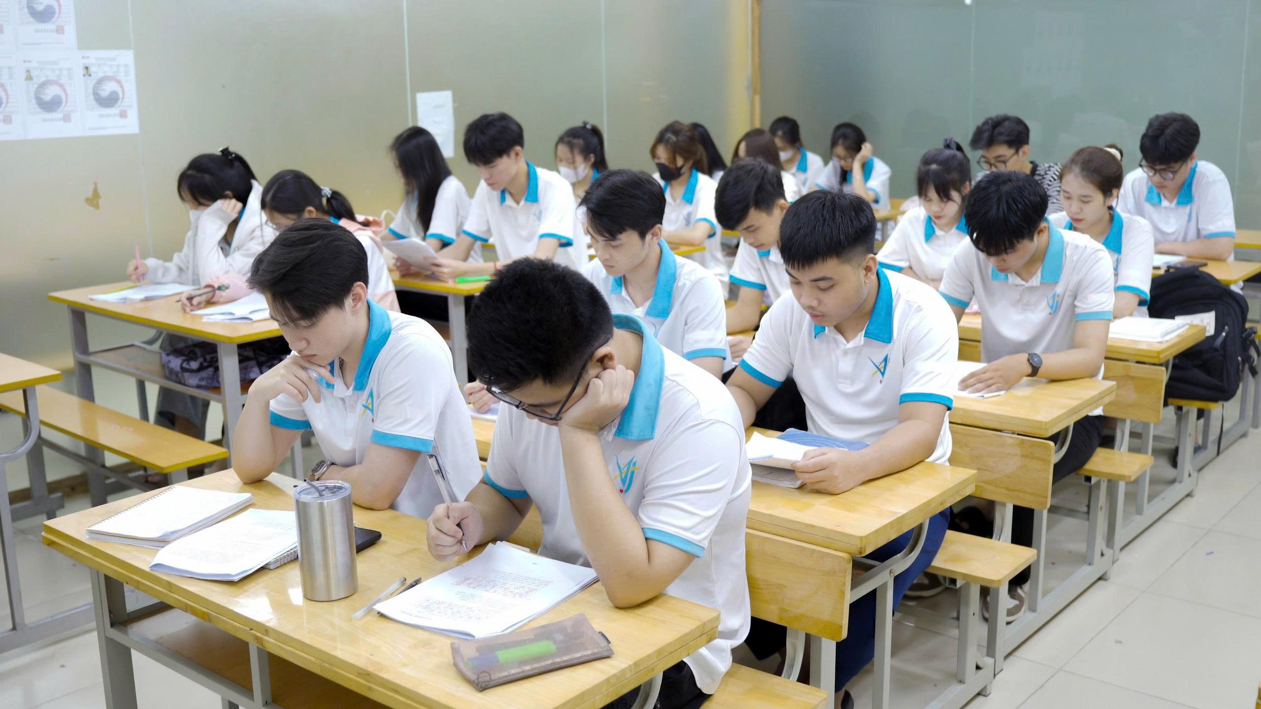 VJ Cập Nhật Lịch Thi TOPIK 2026 Mới Nhất - Thông Tin Chi Tiết Từ A-Z Cho Du Học Sinh Hàn Quốc 6 Học sinh VJ ôn thi TOPIK